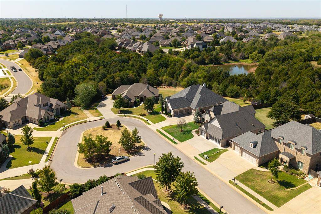 5317 Gateway Bridge CT, Edmond, OK 73034