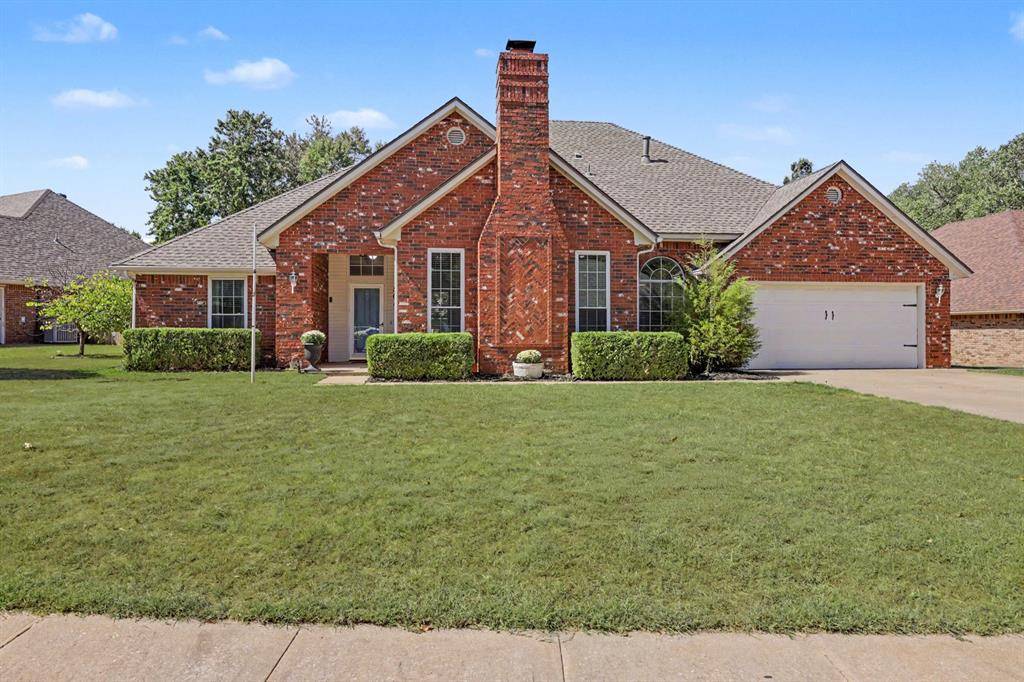 501 Copperfield DR, Edmond, OK 73003
