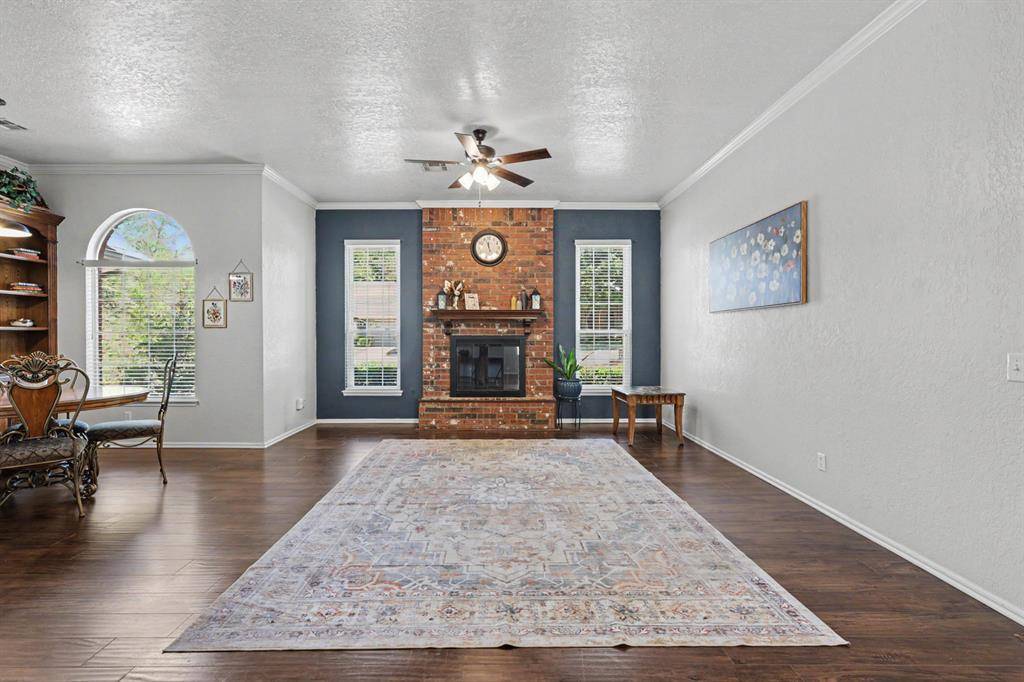 501 Copperfield DR, Edmond, OK 73003