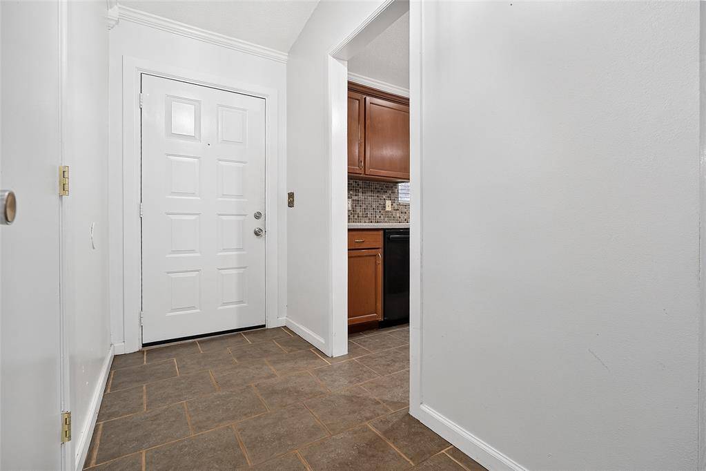 7805 NW 20th ST, Bethany, OK 73008