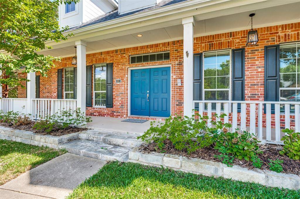 806 Cobblestone Court, Cedar Hill, TX 75104