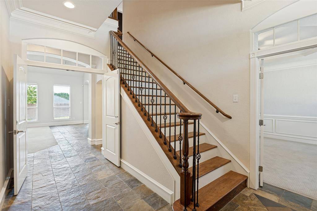 806 Cobblestone Court, Cedar Hill, TX 75104