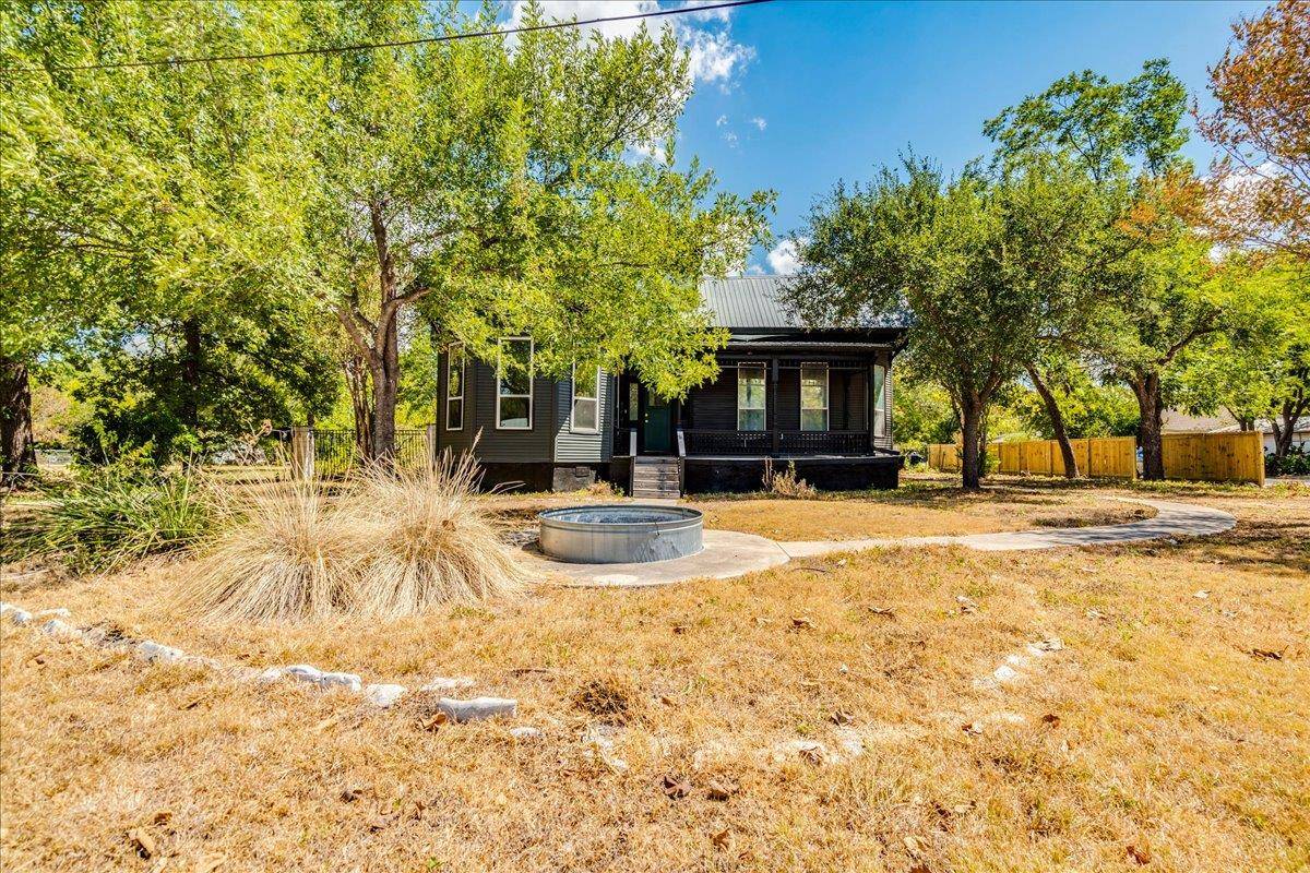 302 N Fm 1660 HWY, Hutto, TX 78634