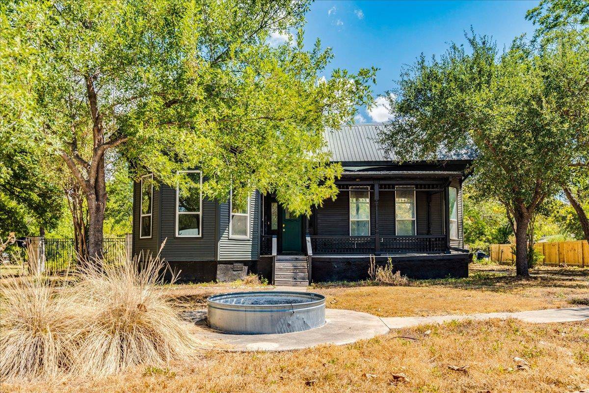 302 N Fm 1660 HWY, Hutto, TX 78634