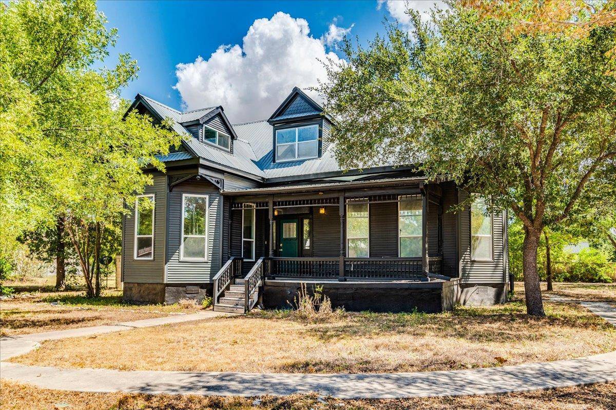 302 N Fm 1660 HWY, Hutto, TX 78634