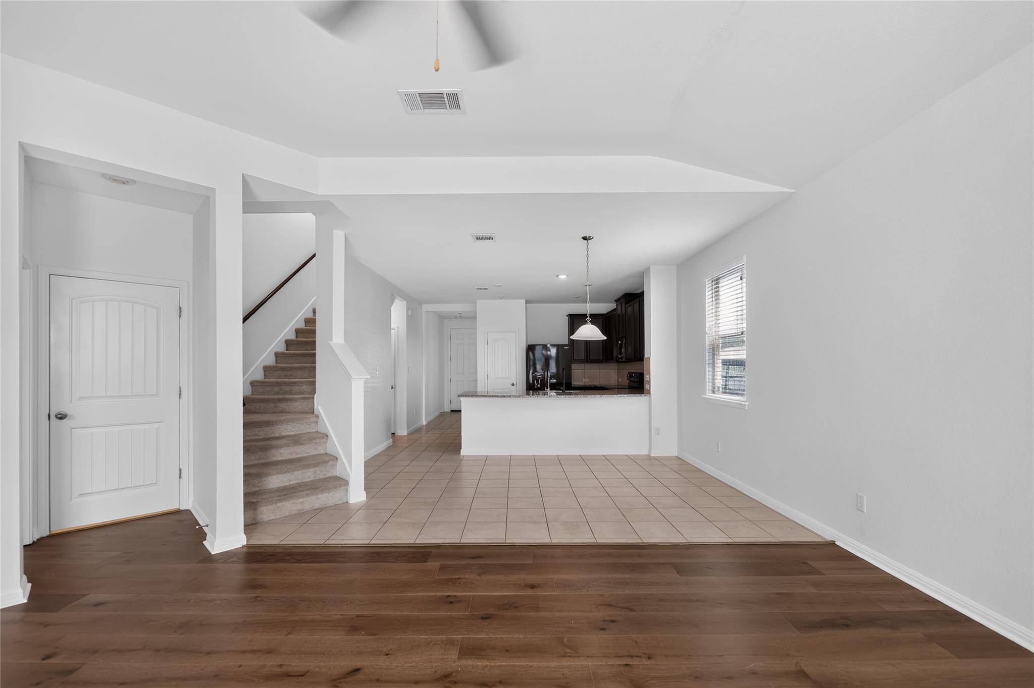 209 Evening Dusk DR, Kyle, TX 78640