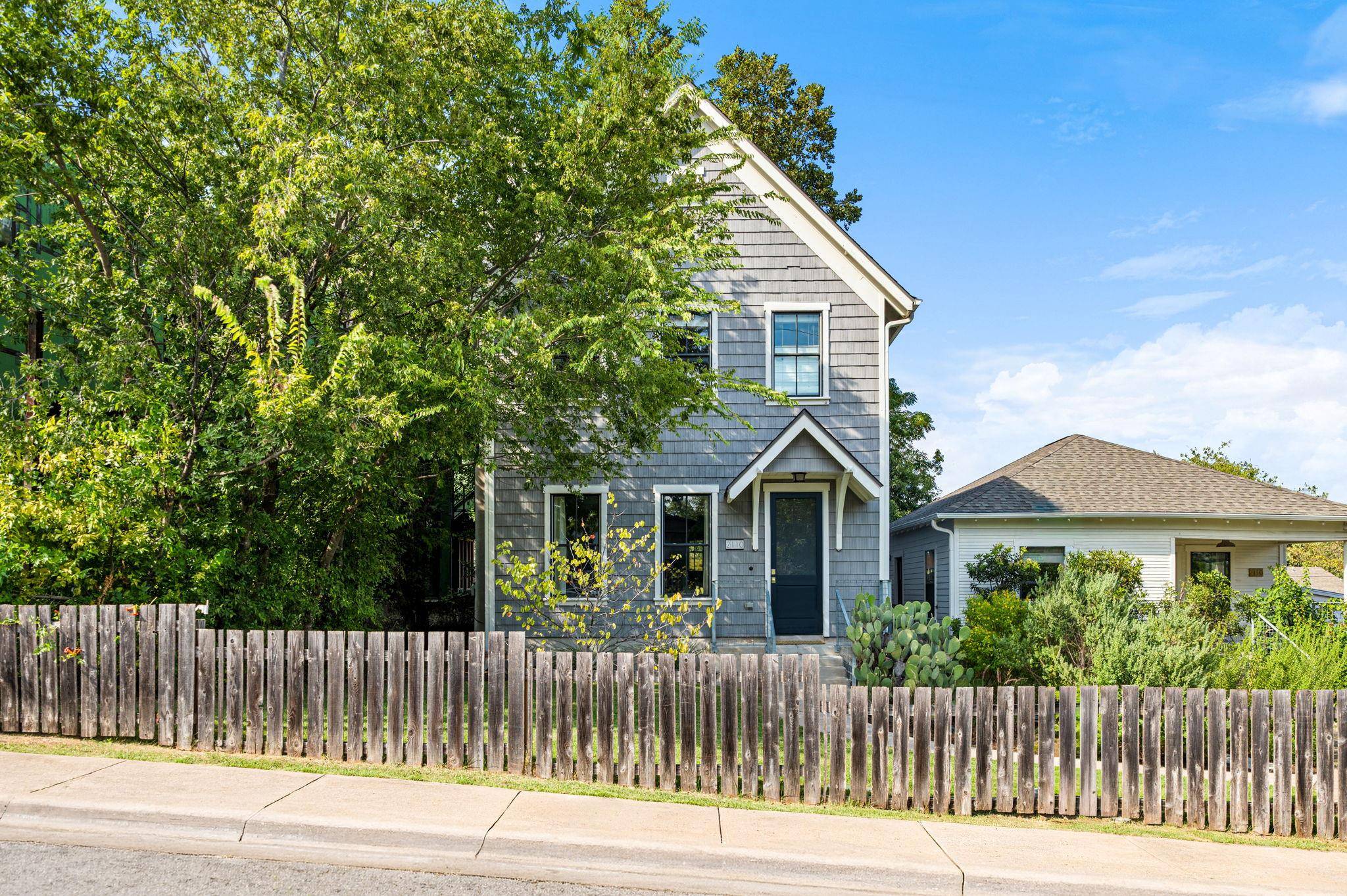 2110 E 9th ST, Austin, TX 78702