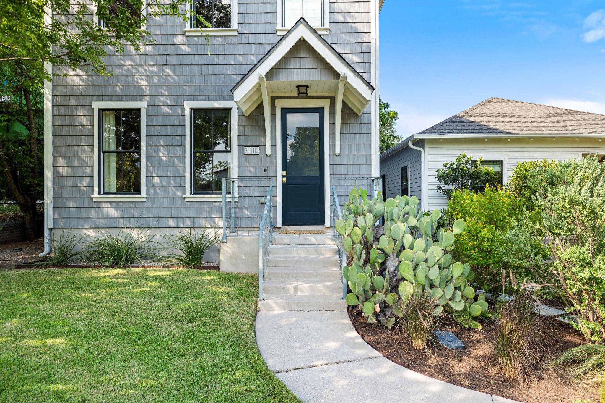 2110 E 9th ST, Austin, TX 78702