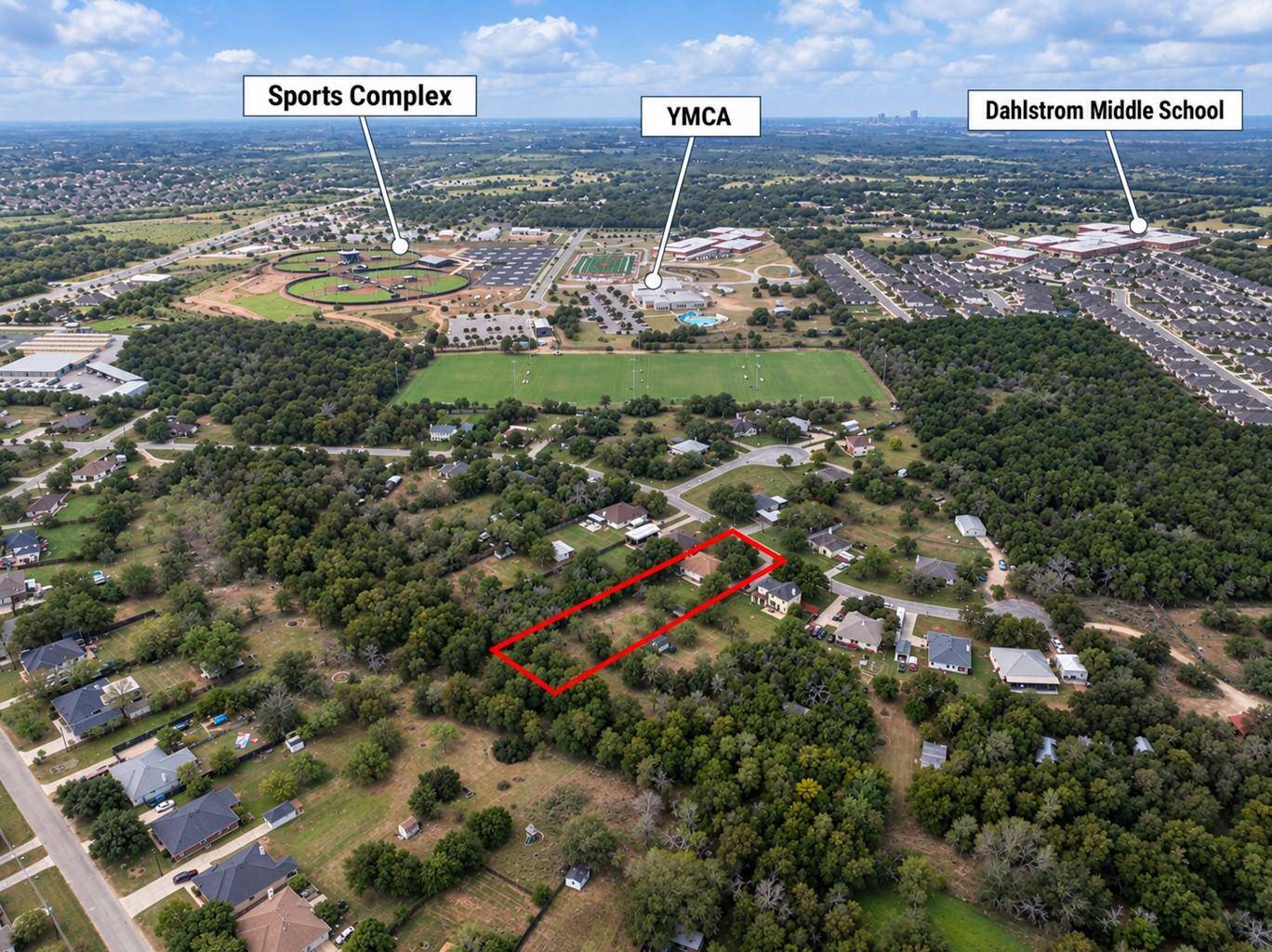 510 Maybrook DR, Buda, TX 78610