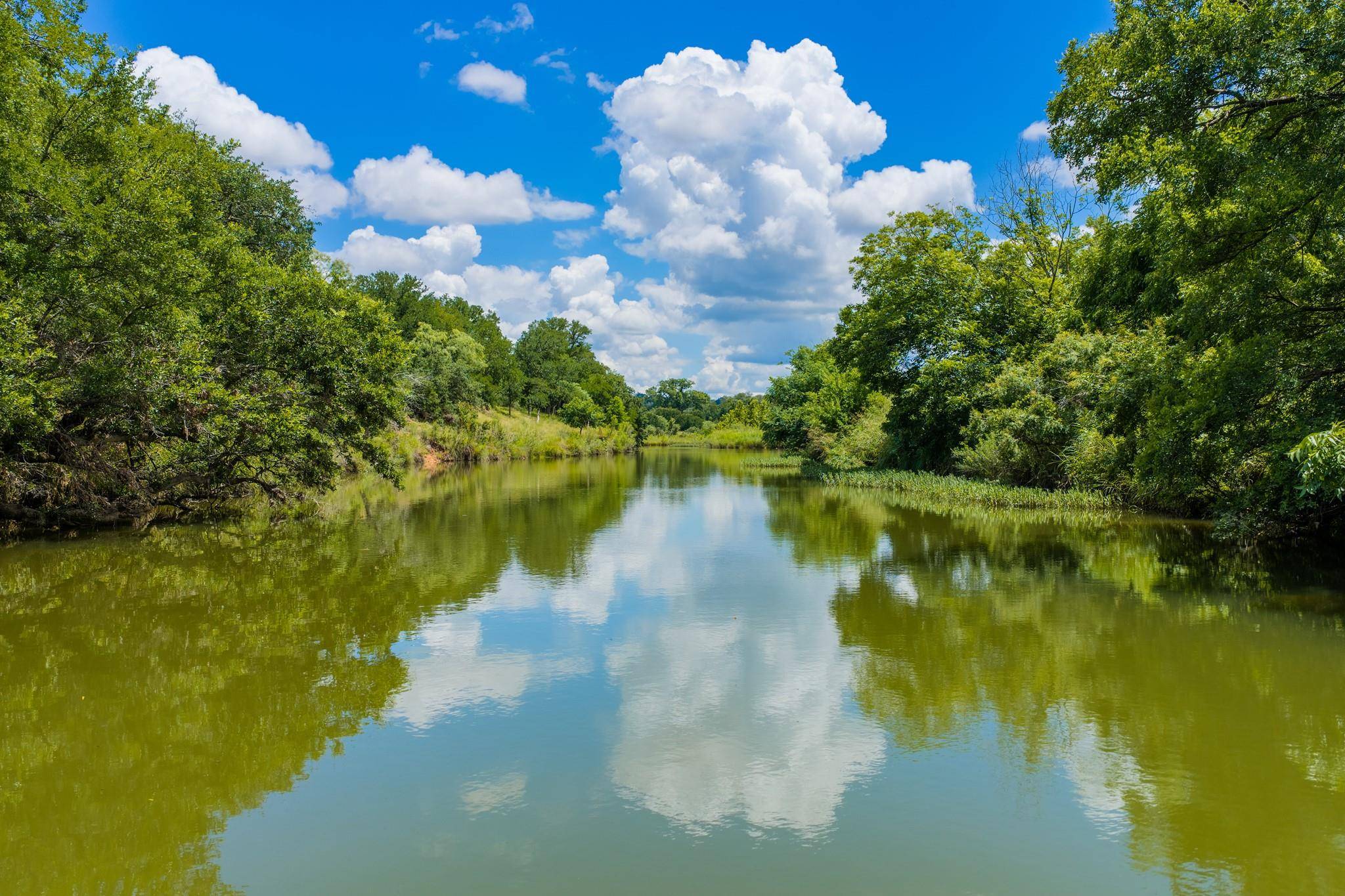 341 River View RD, Fredericksburg, TX 78624