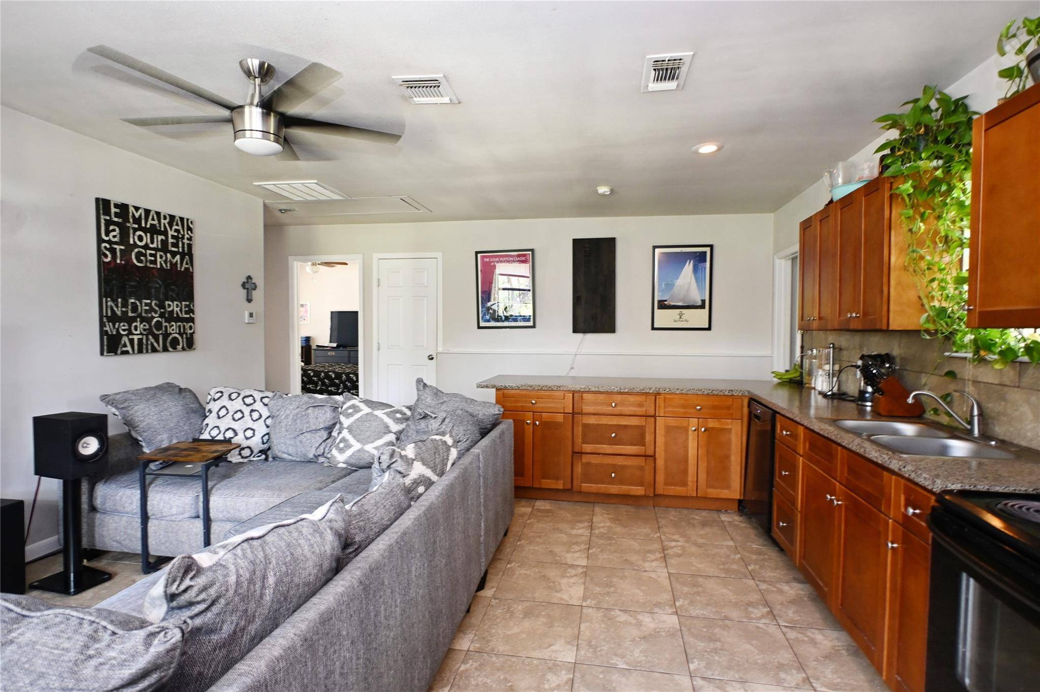 321 HIGH LOW DR DR, New Braunfels, TX 78132