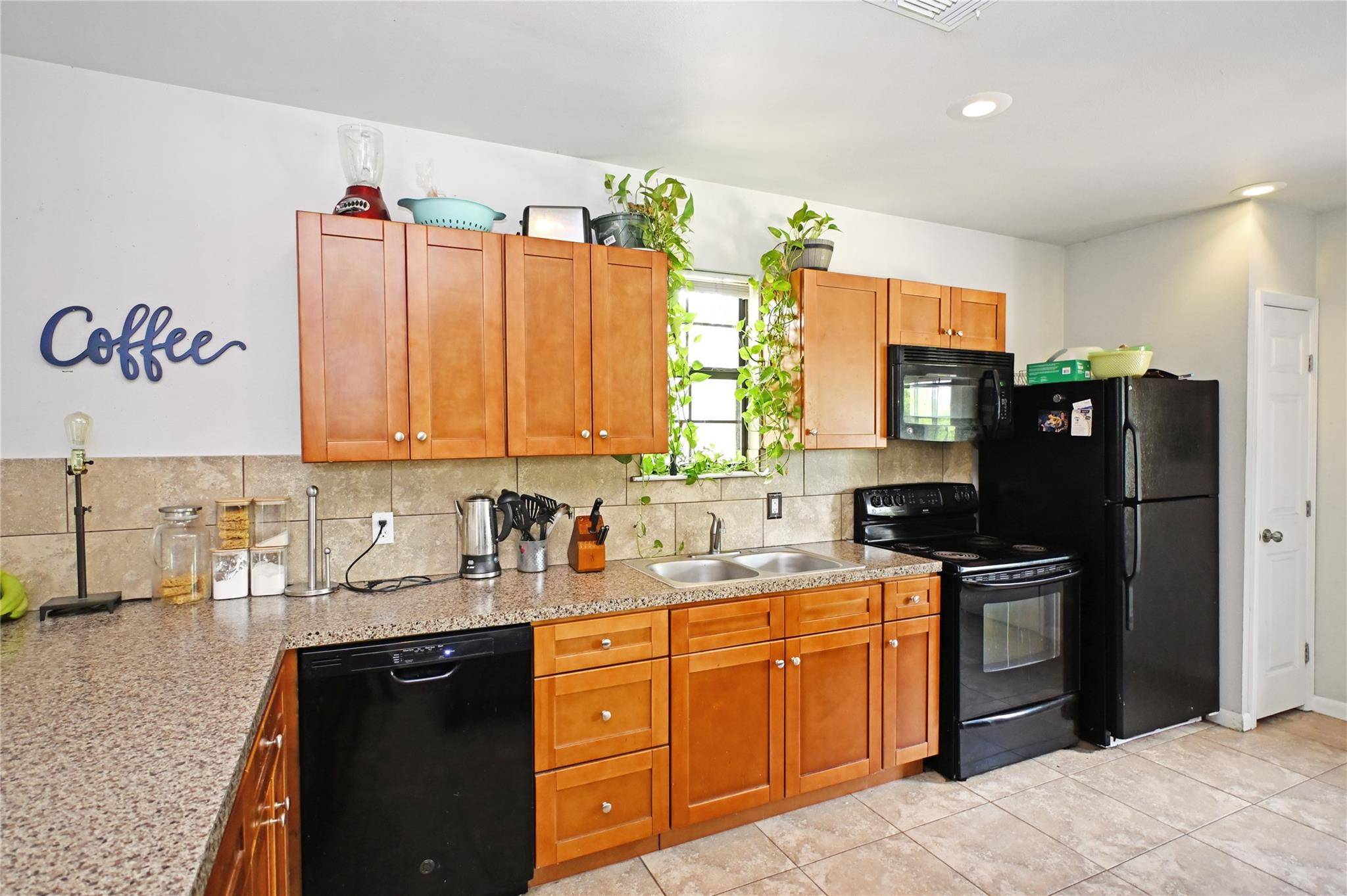 321 HIGH LOW DR DR, New Braunfels, TX 78132