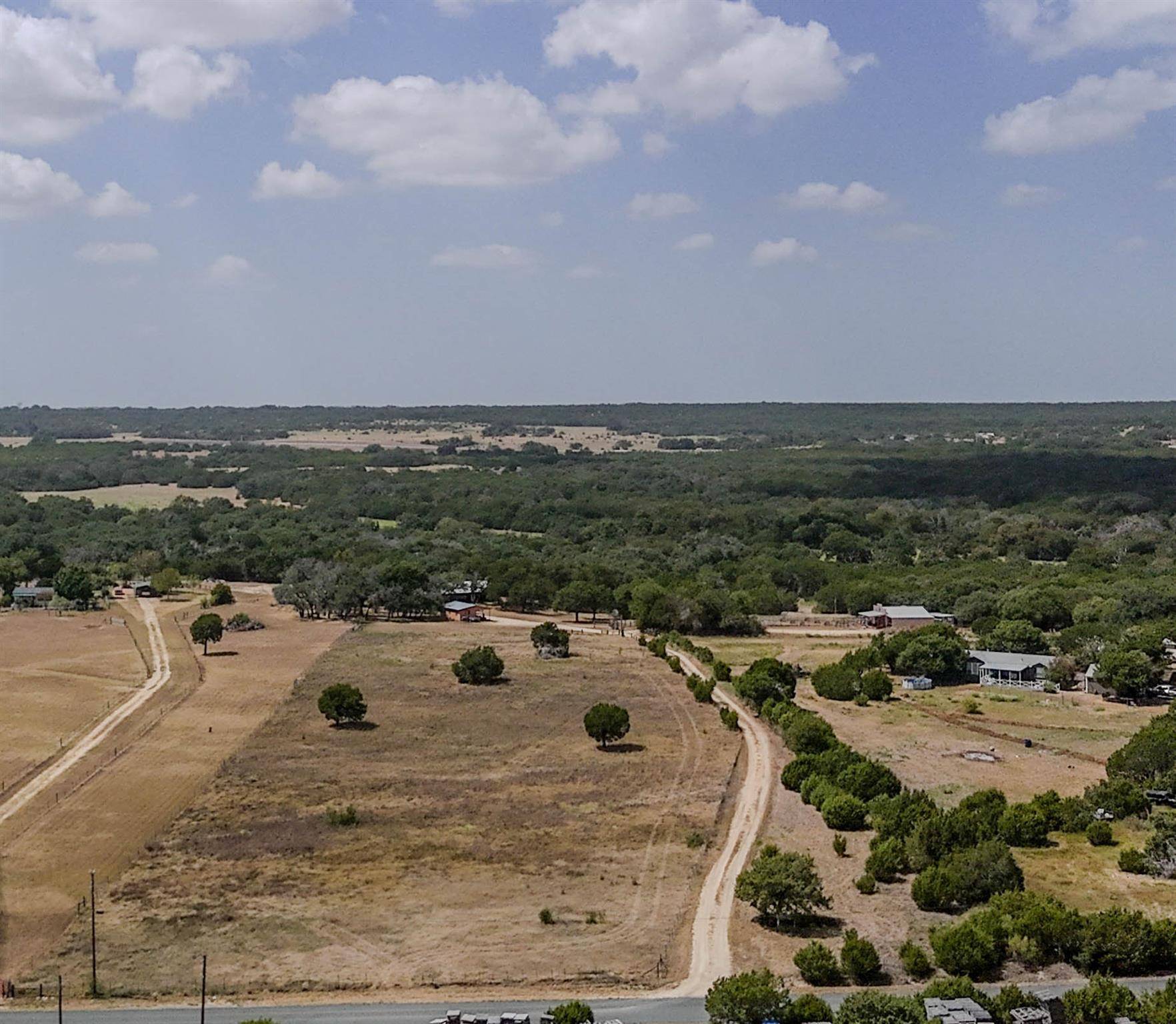 591 Ramms DR, Florence, TX 76527