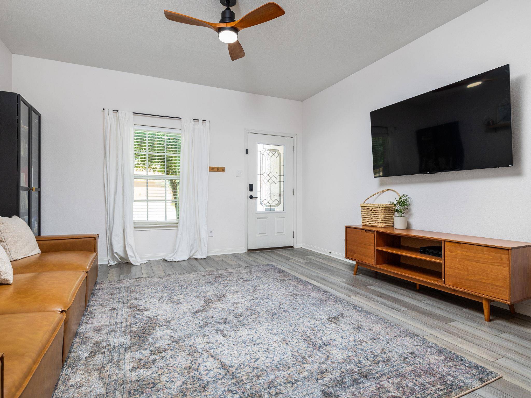 137 Star Spangled DR, Liberty Hill, TX 78642