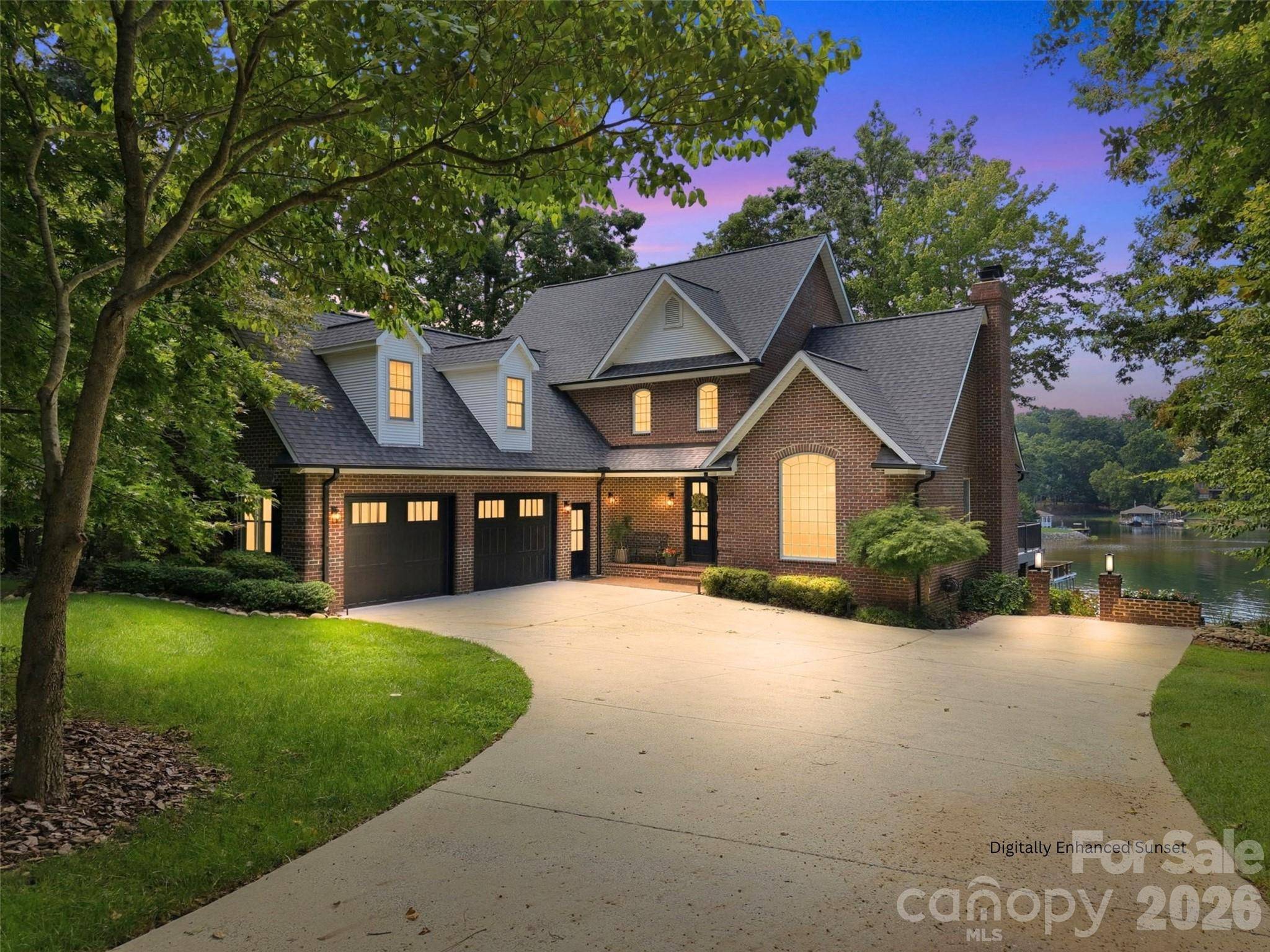 131 Long Cove LN, Mooresville, NC 28117