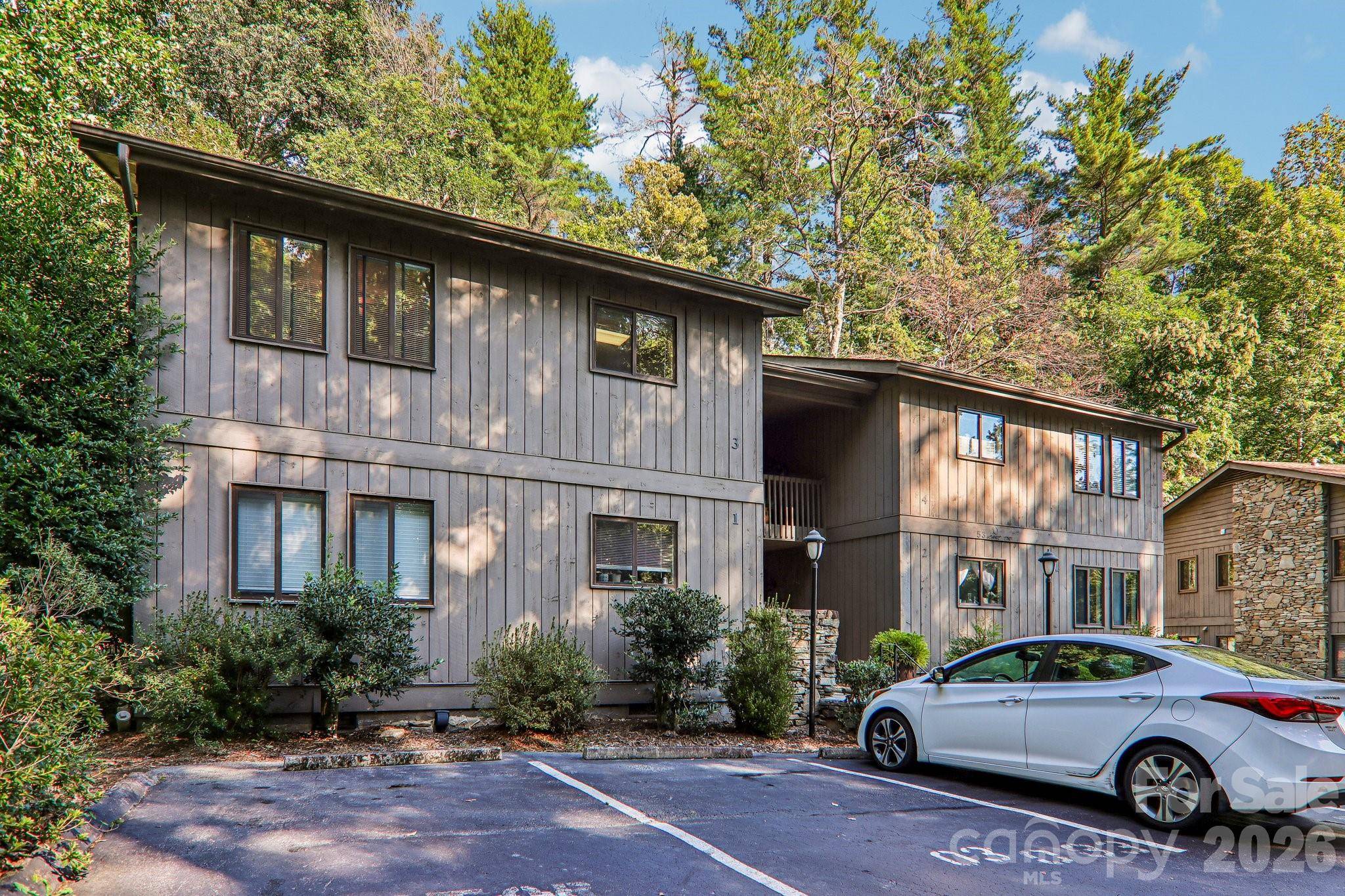 53 Lake DR #03, Laurel Park, NC 28739