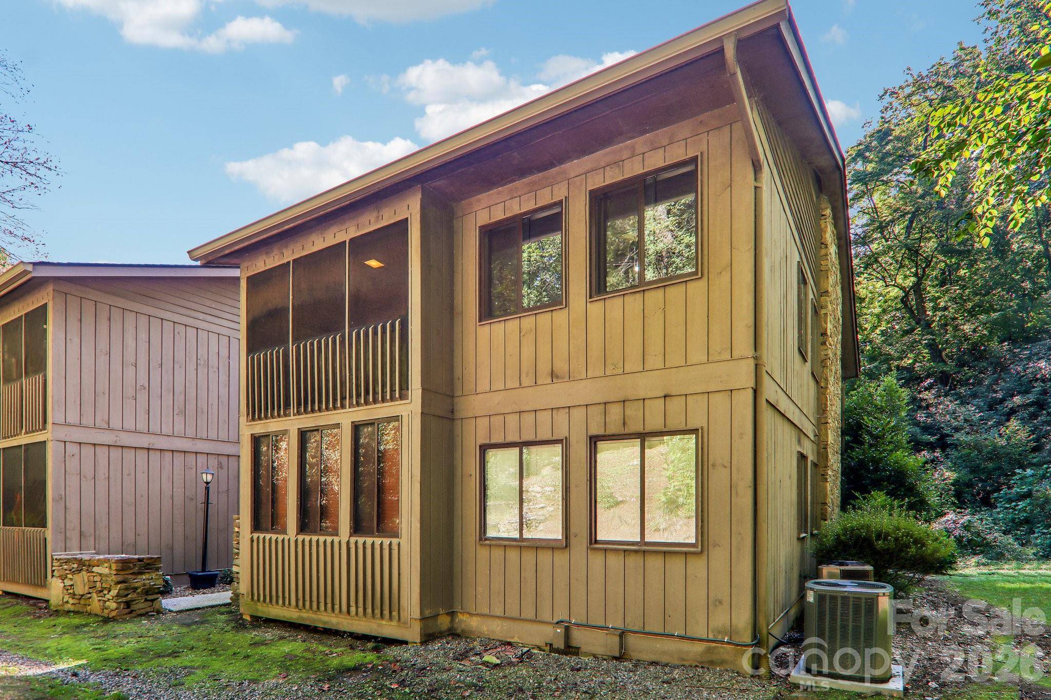 53 Lake DR #03, Laurel Park, NC 28739