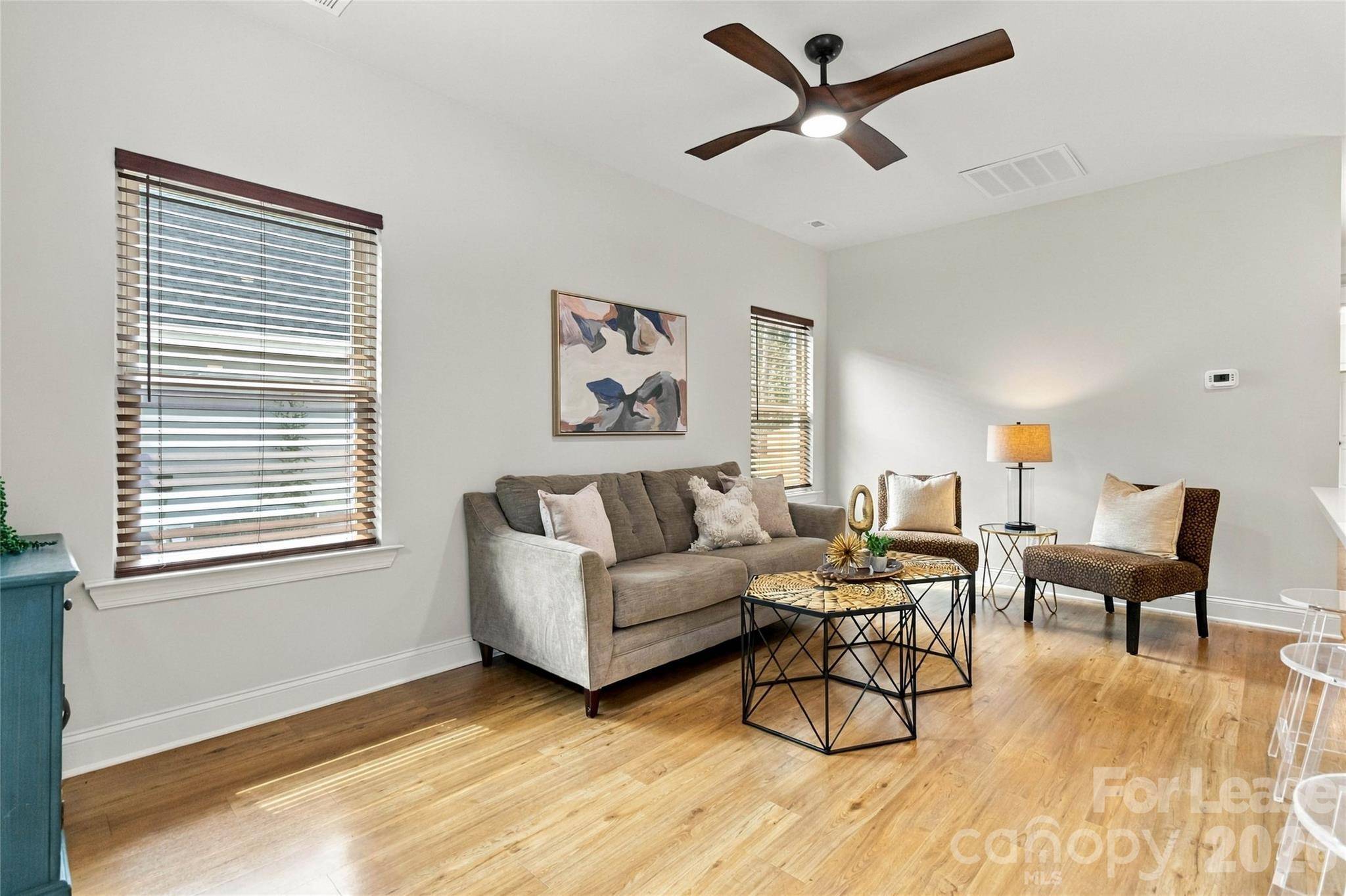 521 N Linwood AVE, Charlotte, NC 28216