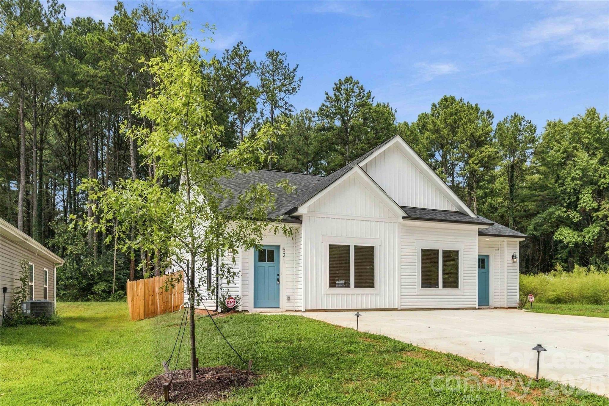 521 N Linwood AVE, Charlotte, NC 28216