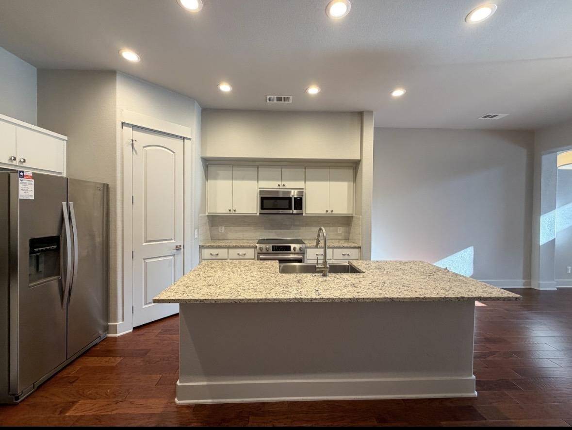 108 Tuscan DR, Horseshoe Bay, TX 78657