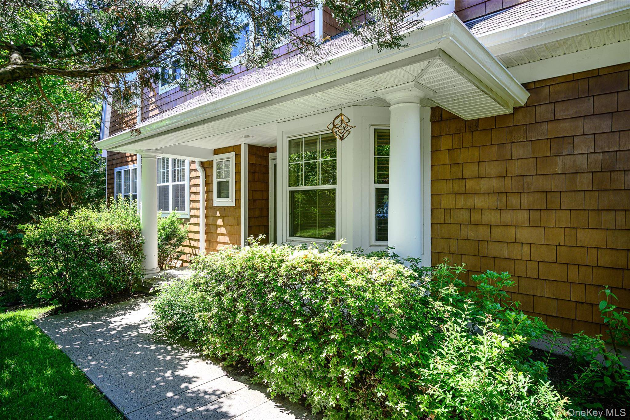 40 Trailhead LN, Tarrytown, NY 10591