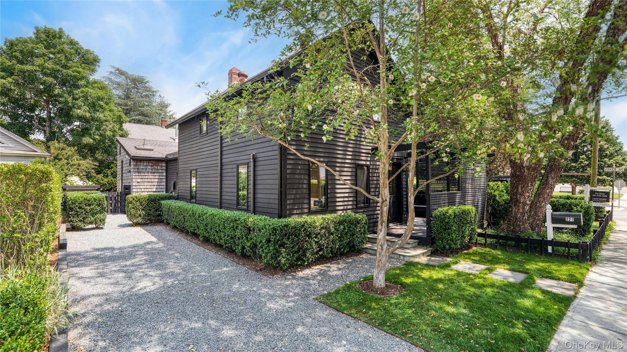 221 Division ST, Sag Harbor, NY 11963