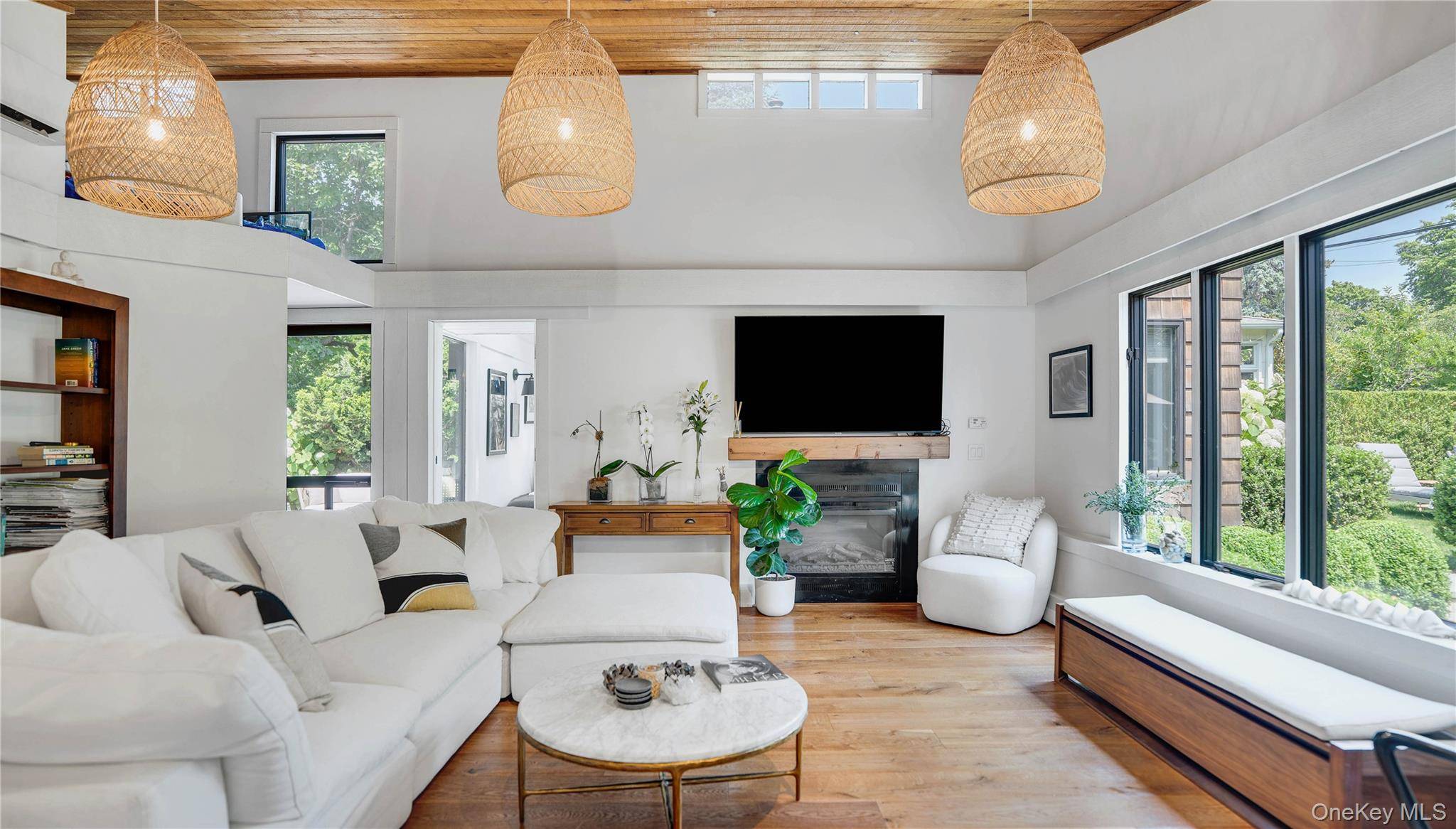 221 Division ST, Sag Harbor, NY 11963