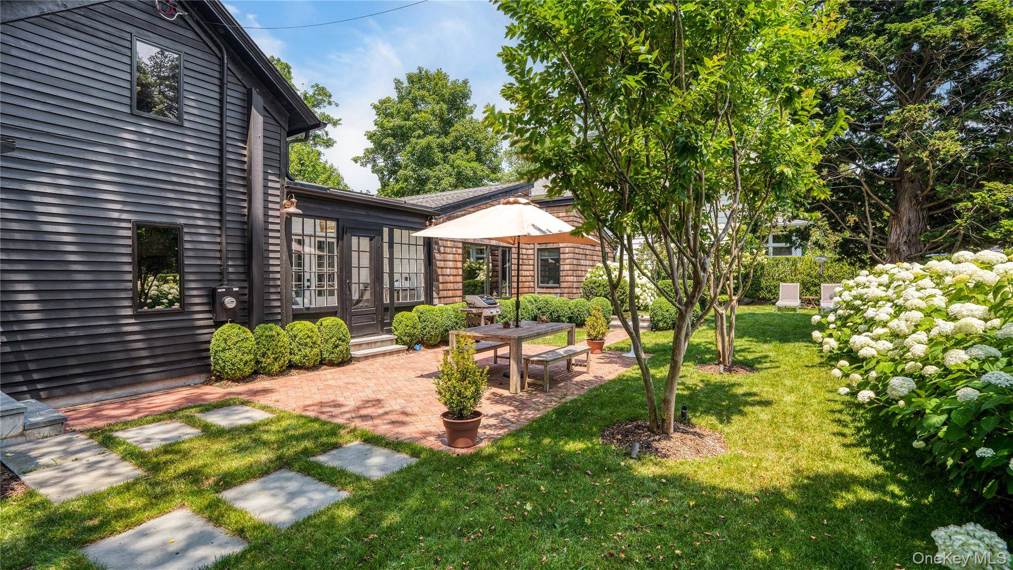 221 Division ST, Sag Harbor, NY 11963