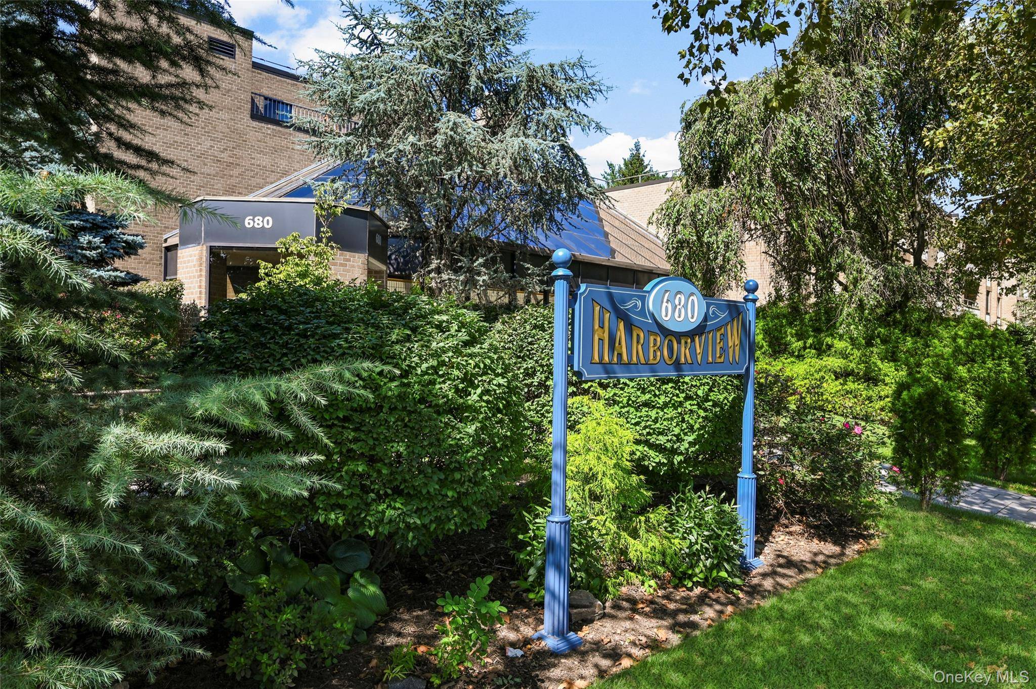 680 W Boston Post RD #3A, Mamaroneck, NY 10543