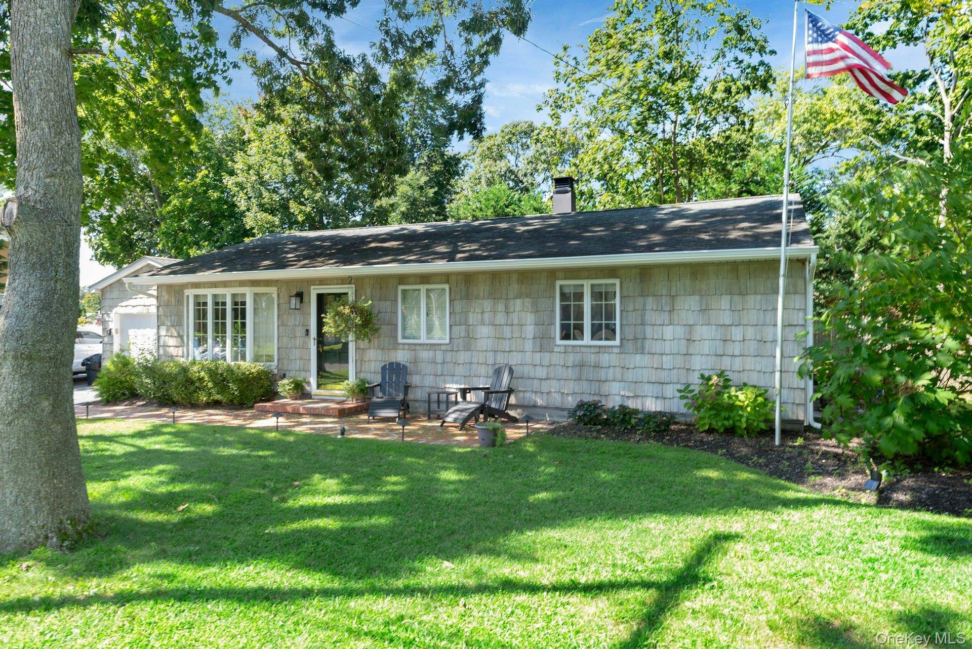 58 Reeves RD, Center Moriches, NY 11934