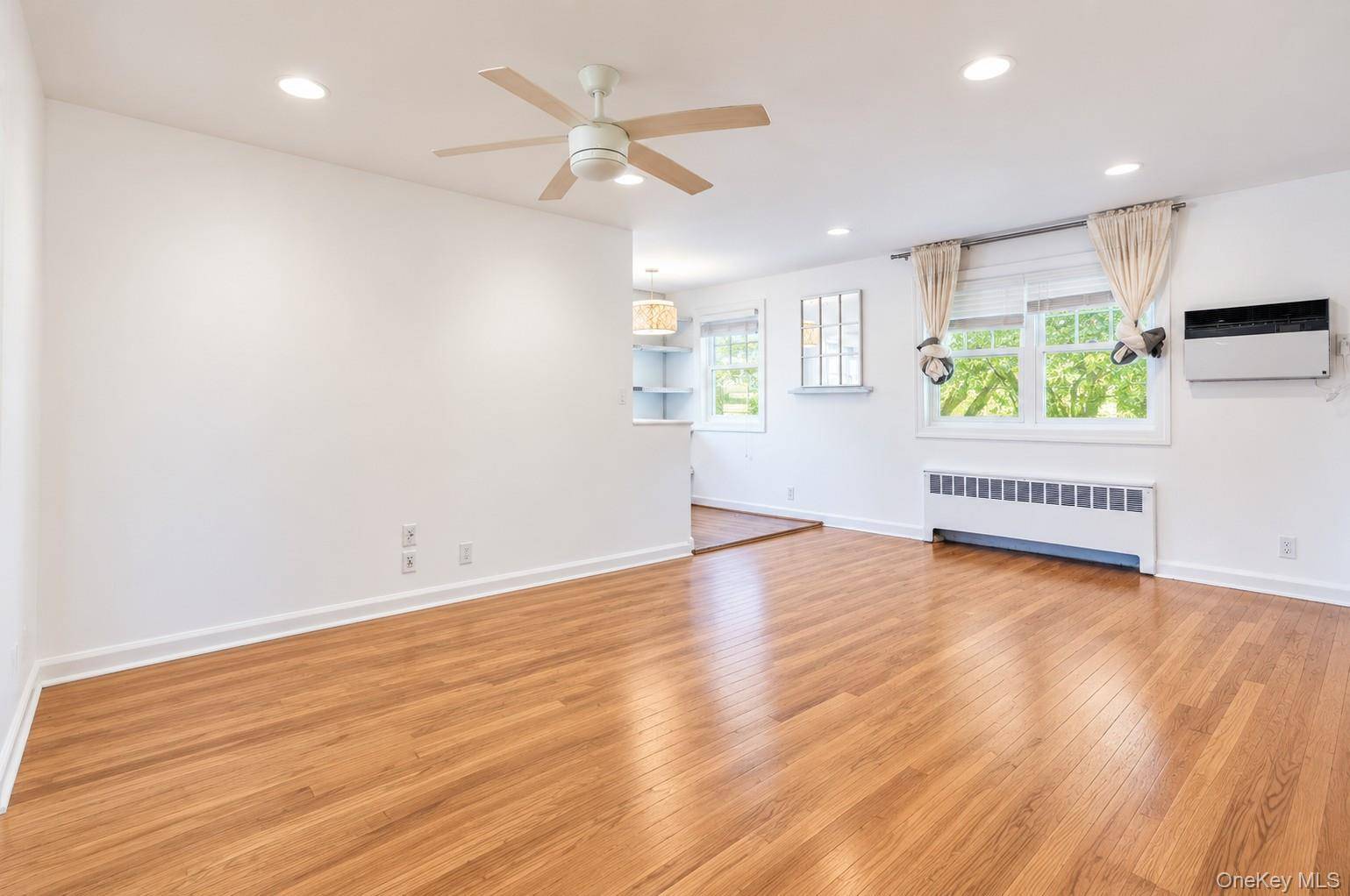 22630 Kingsbury AVE #B, Bayside, NY 11364
