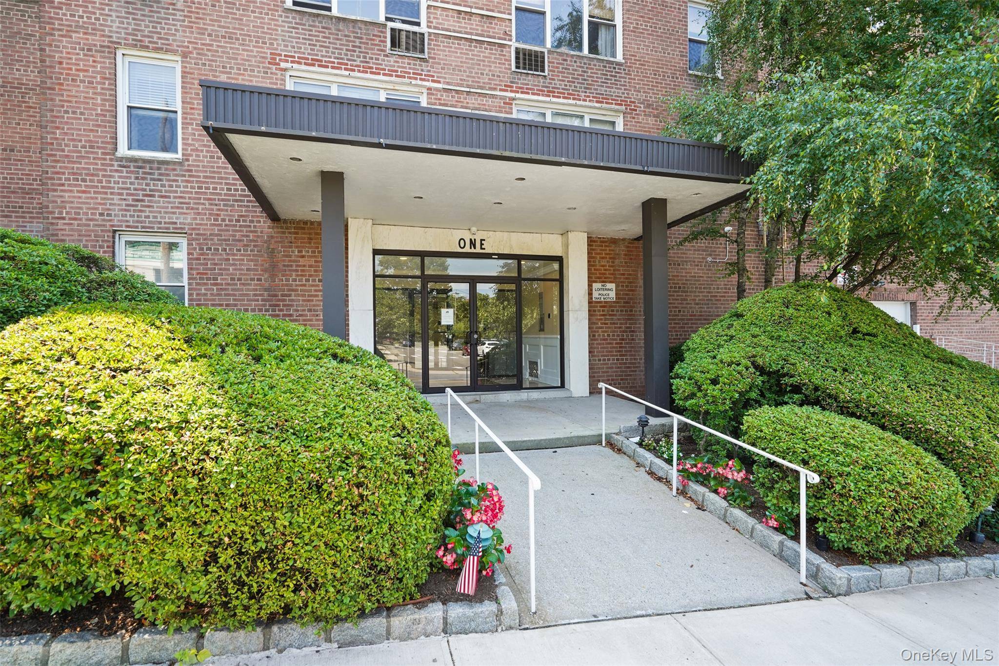 1 Oakridge Place #4L, Eastchester, NY 10709