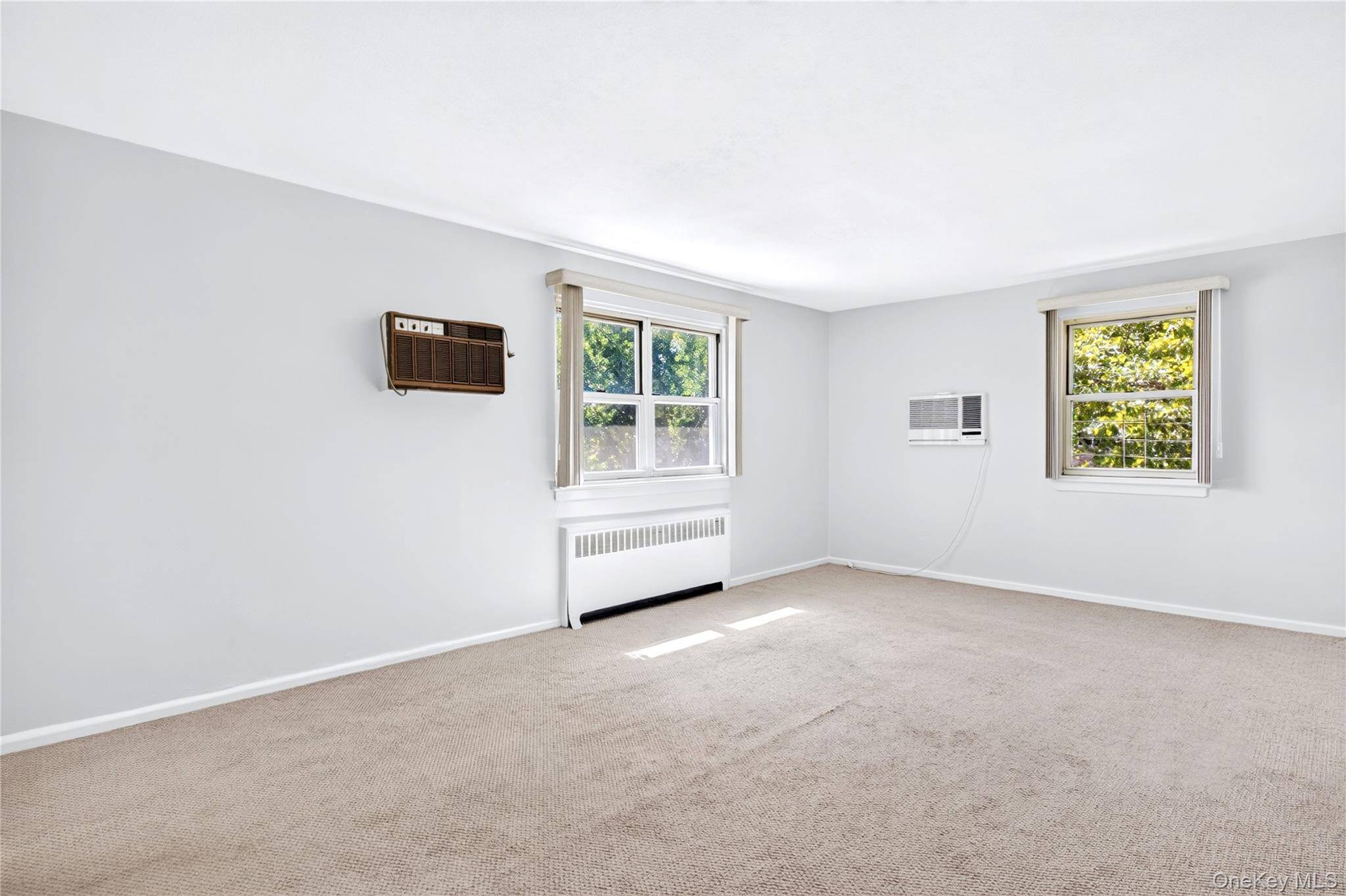 27003 82nd AVE #2b, New Hyde Park, NY 11530