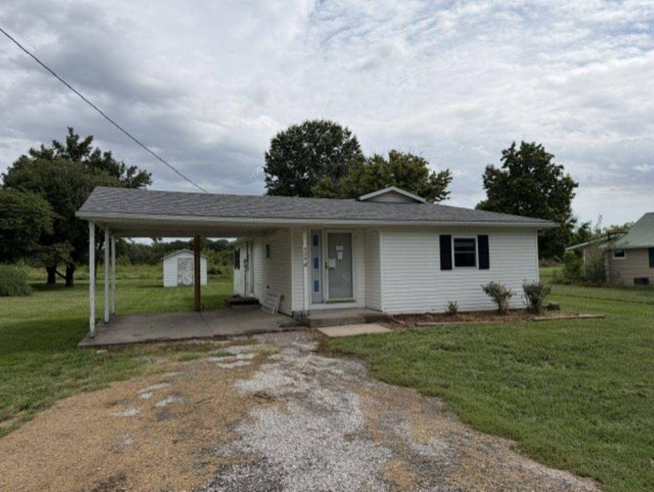 404 N Oak ST, Loraine, IL 62349