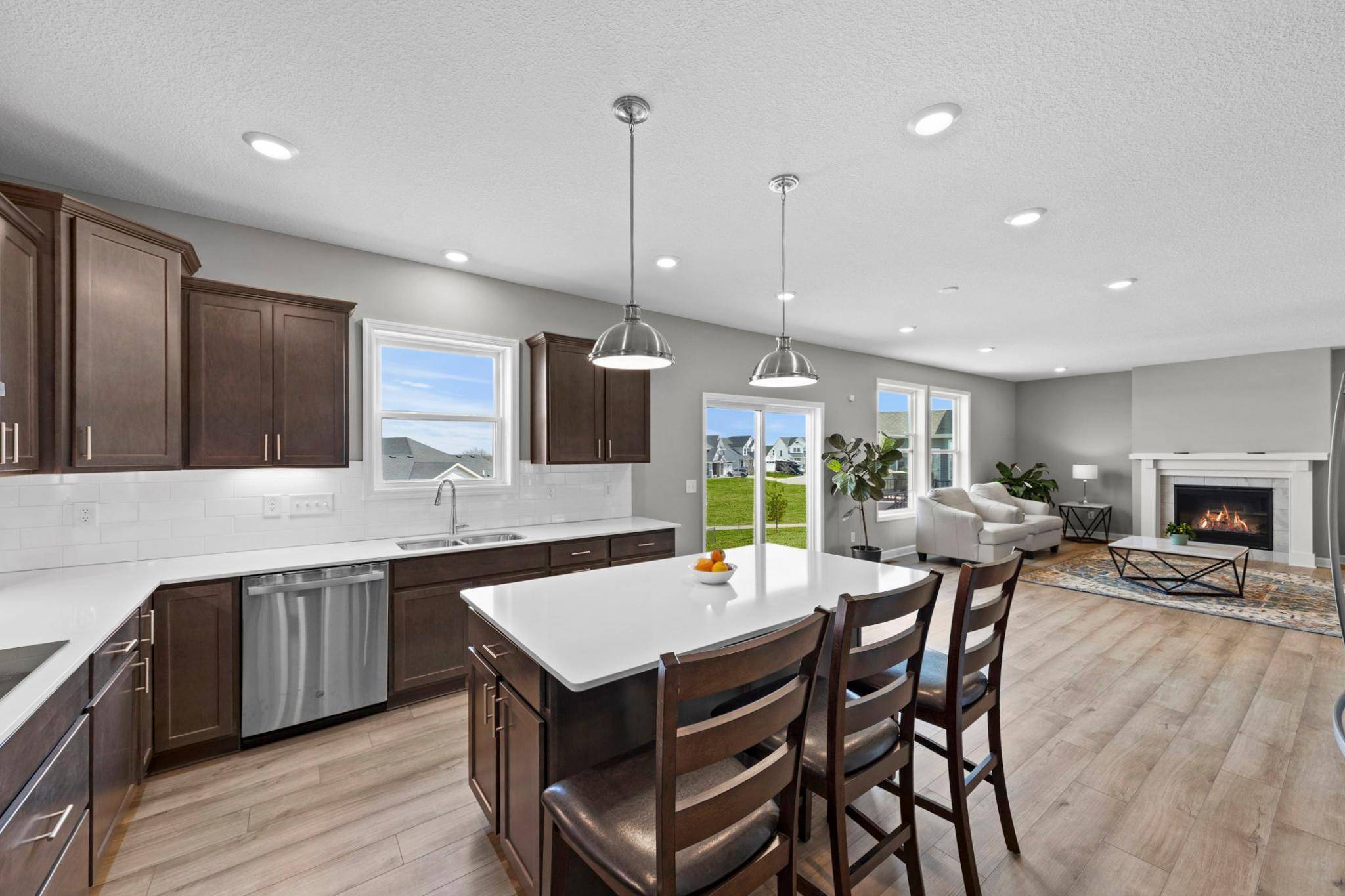 819 Spancil Hill VW, Woodbury, MN 55129