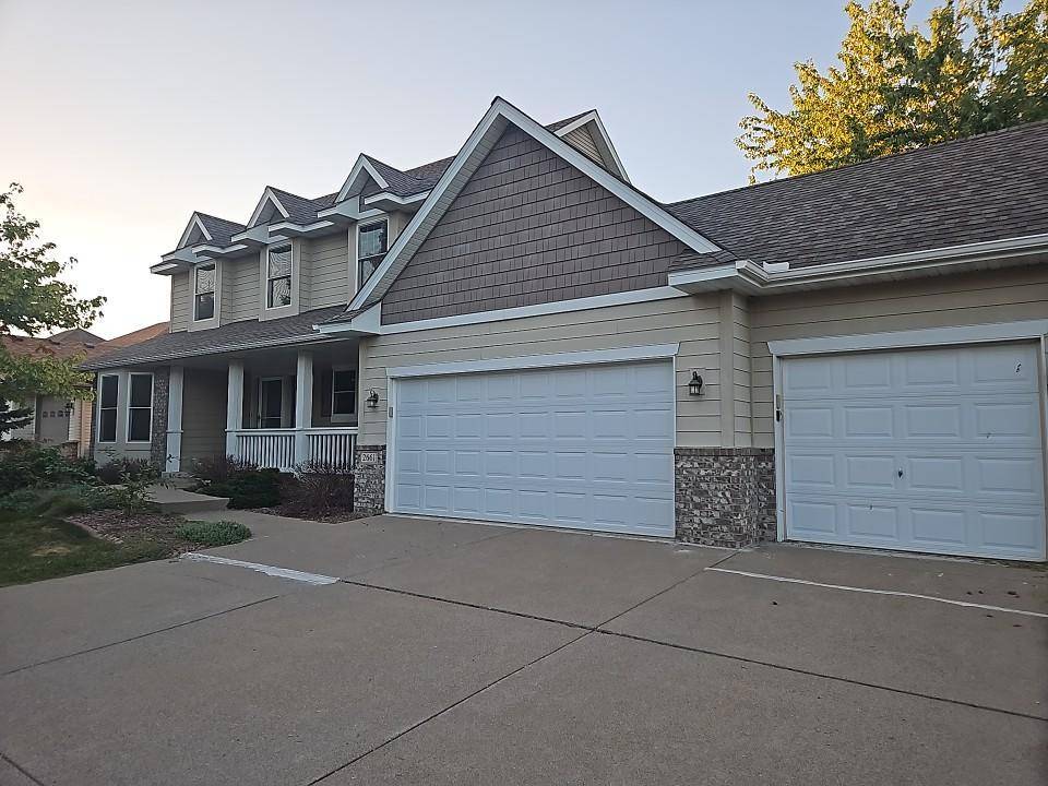 2661 116th AVE NE, Blaine, MN 55449