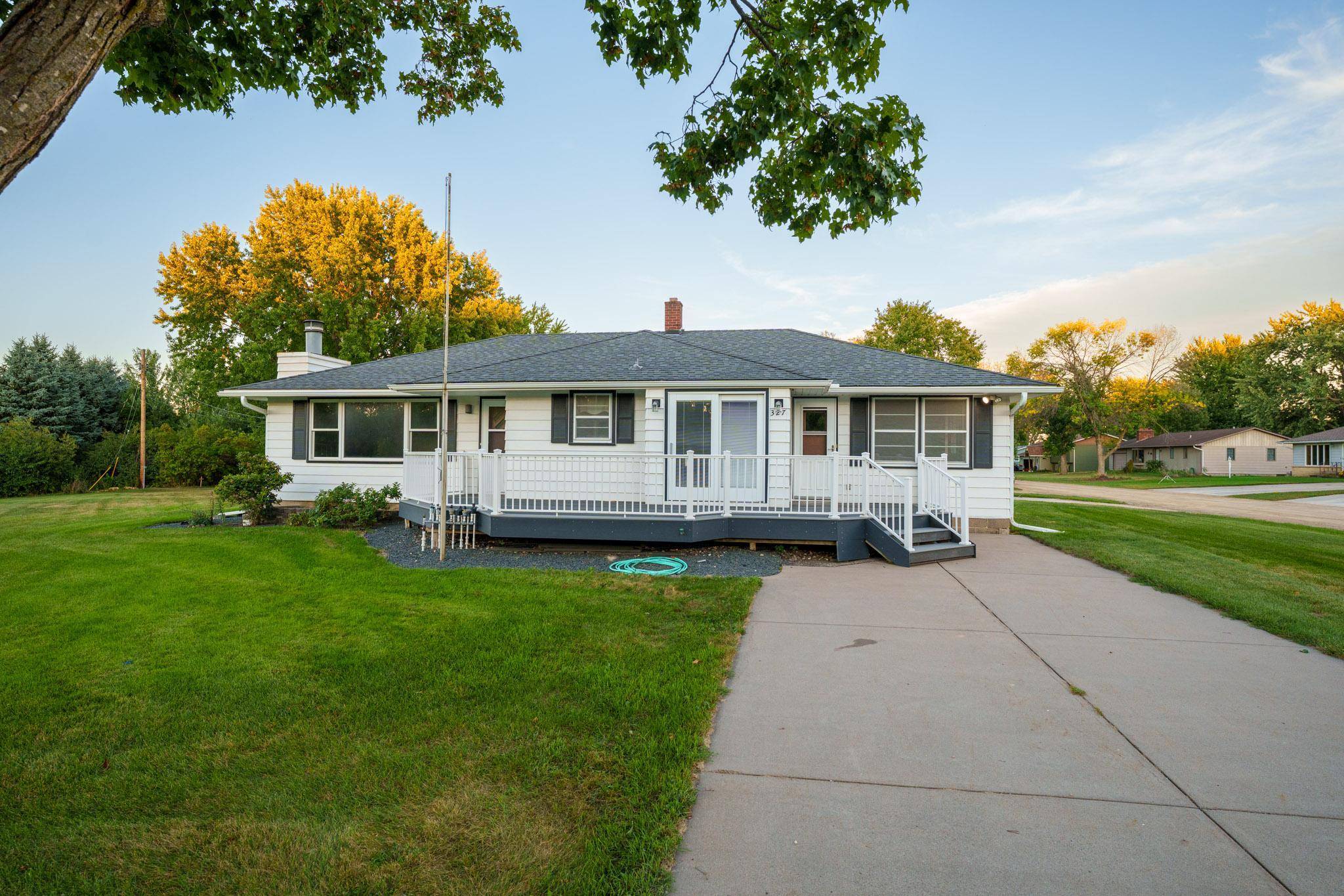 327 Pine ST, Vermillion, MN 55085