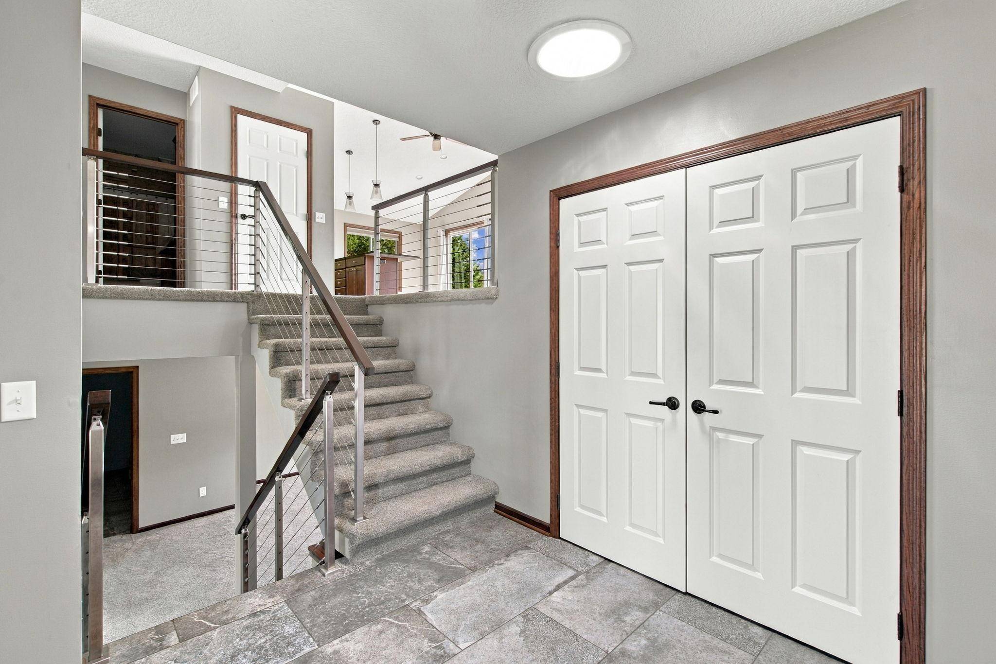 822 Deer PATH, Montgomery, MN 56069