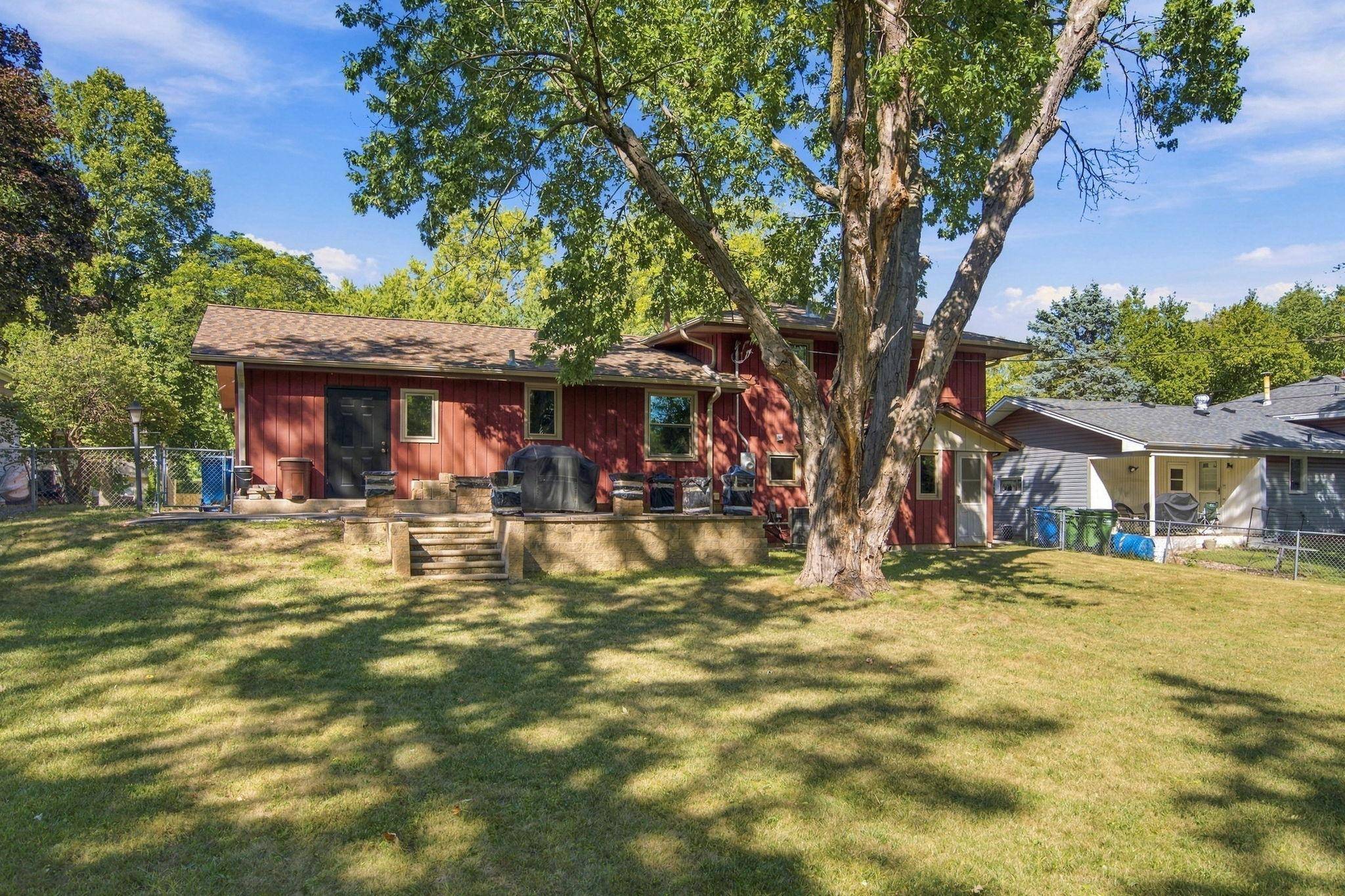 1531 15th ST NW, New Brighton, MN 55112