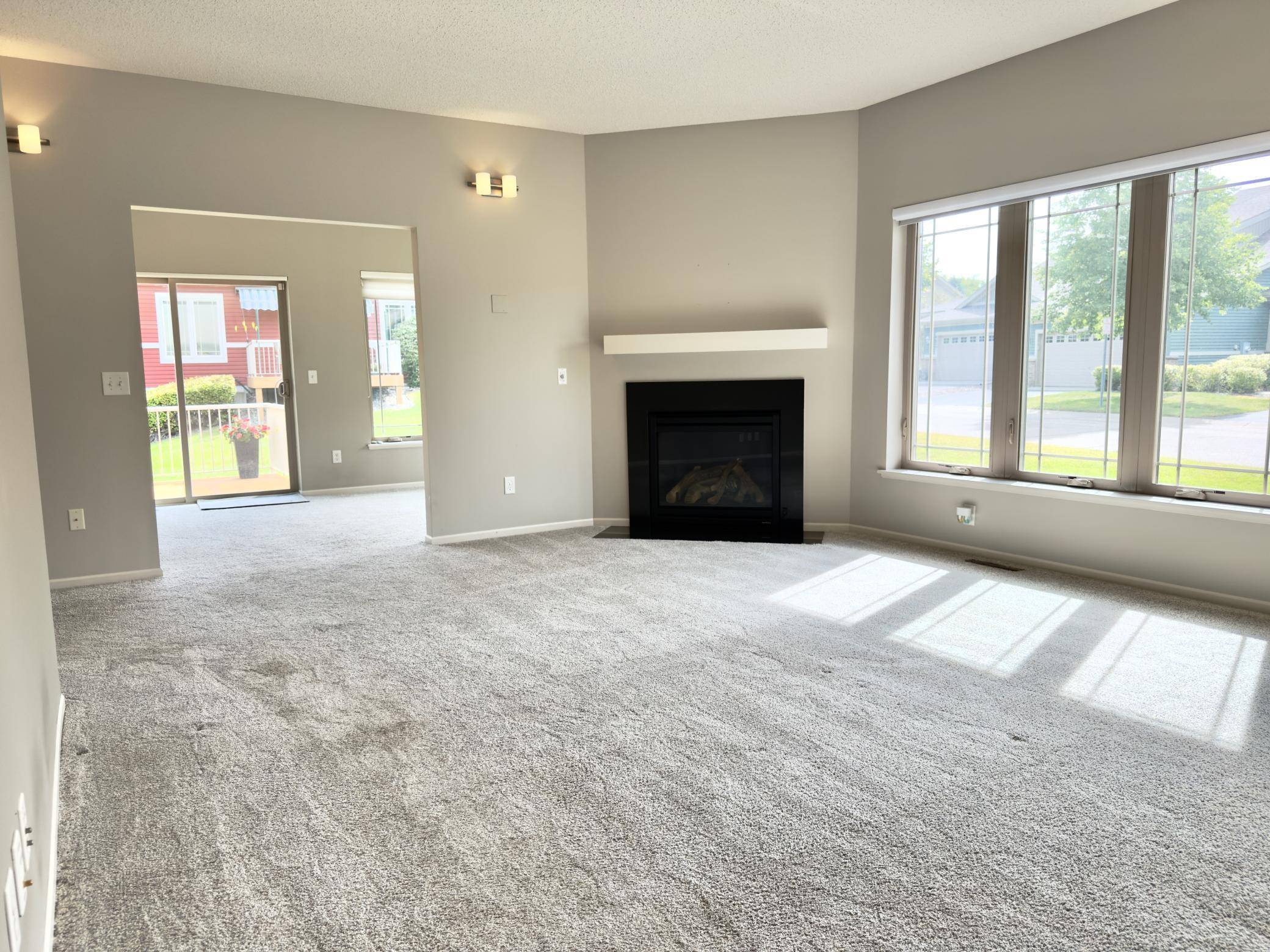 6737 99th AVE N, Brooklyn Park, MN 55445