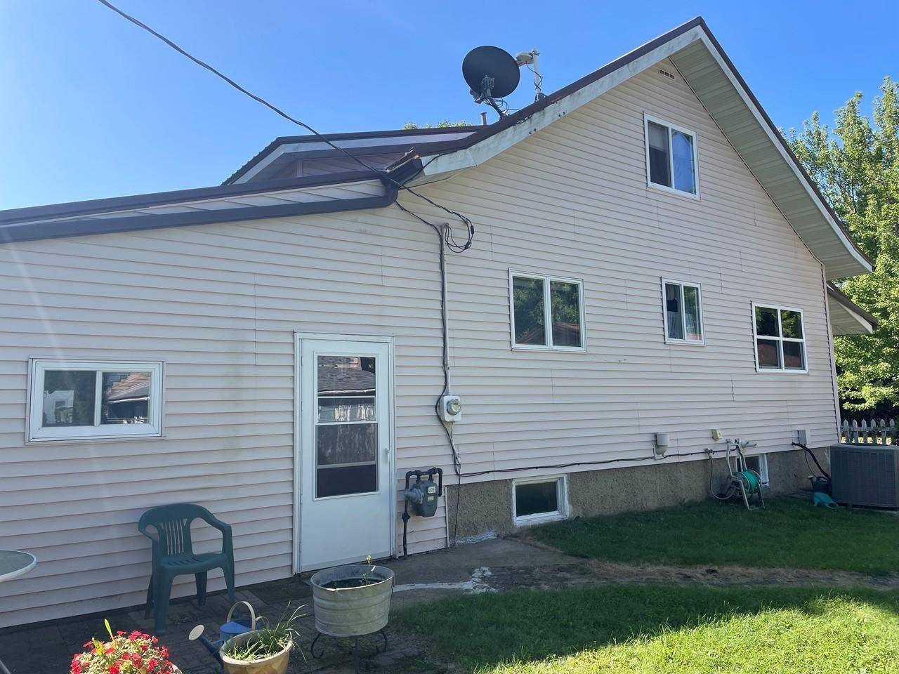 404 1st ST NW, Grand Meadow, MN 55936