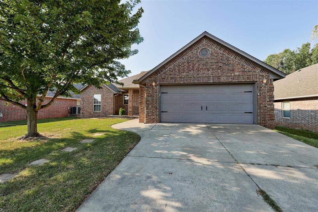 1716 Kamber TER, Edmond, OK 73003