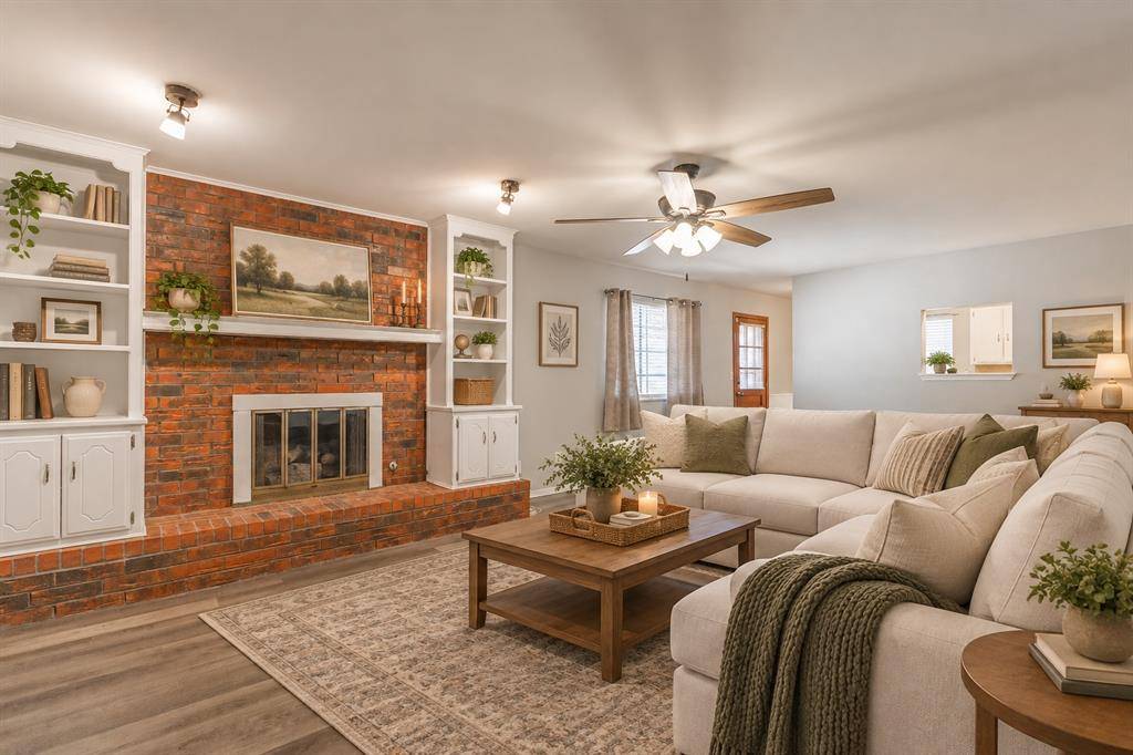 1119 W Johnathan WAY, Mustang, OK 73064