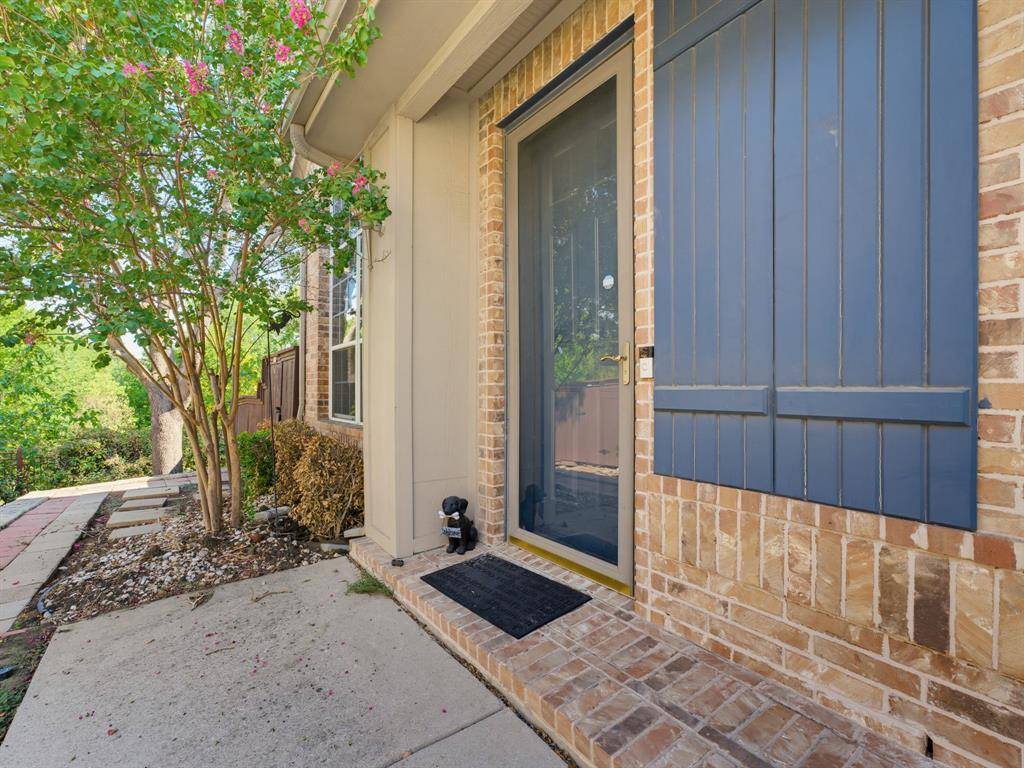 1833 Brookview Drive, Carrollton, TX 75007