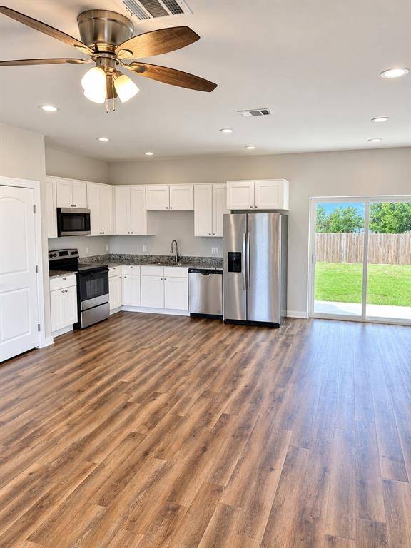 3840 Skylane Avenue, Corsicana, TX 75110