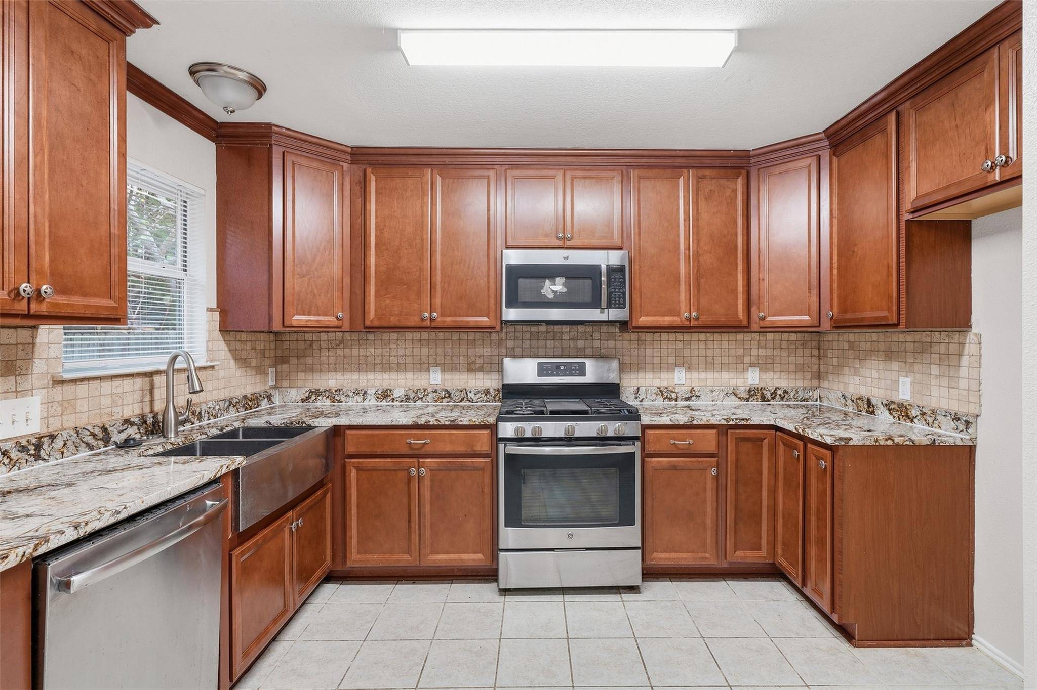 1811 Southwestern TRL, Round Rock, TX 78664