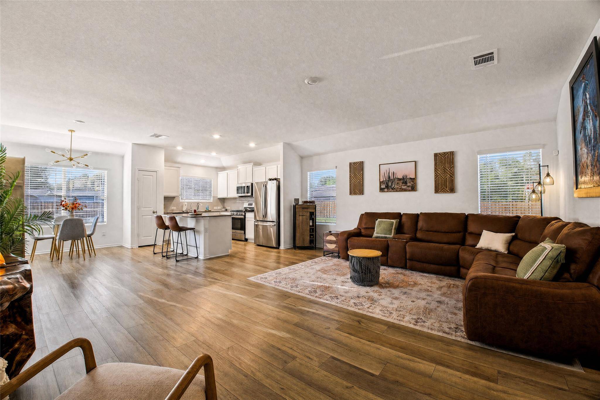 211 Mendoza, Kyle, TX 78640