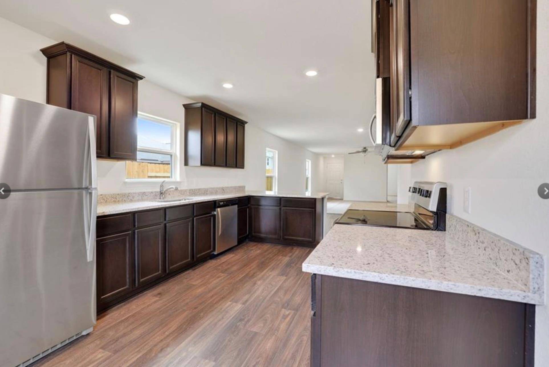 301 Crescent Park DR, Jarrell, TX 76537