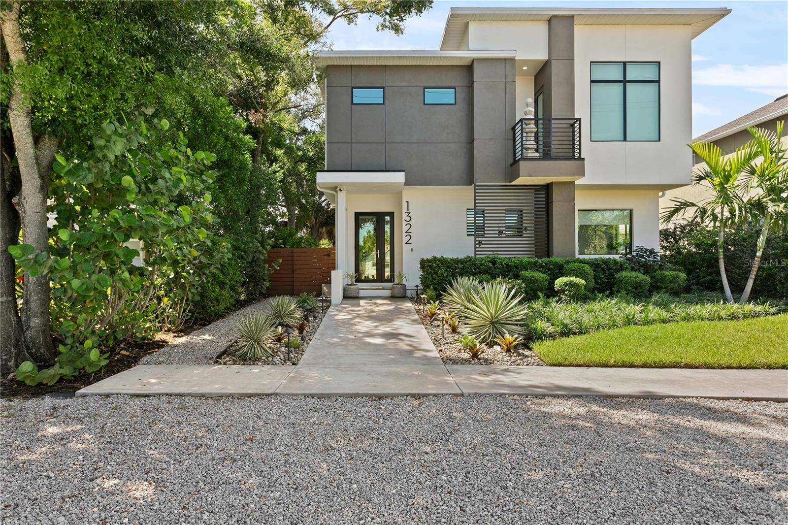 1322 W GRACE ST, Tampa, FL 33607