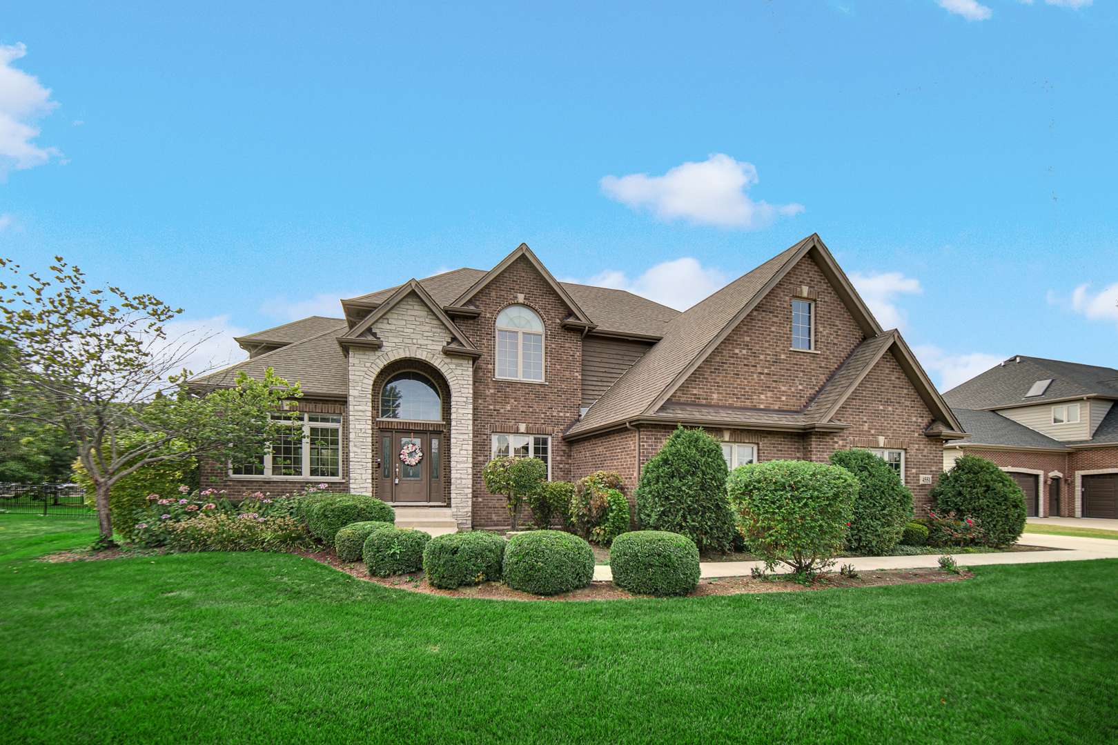 4551 Sassafras LN, Naperville, IL 60564